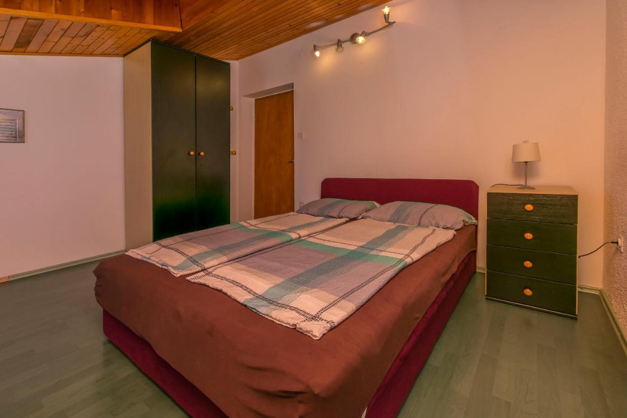 Apartments Olivera 로고즈니차 외부 사진