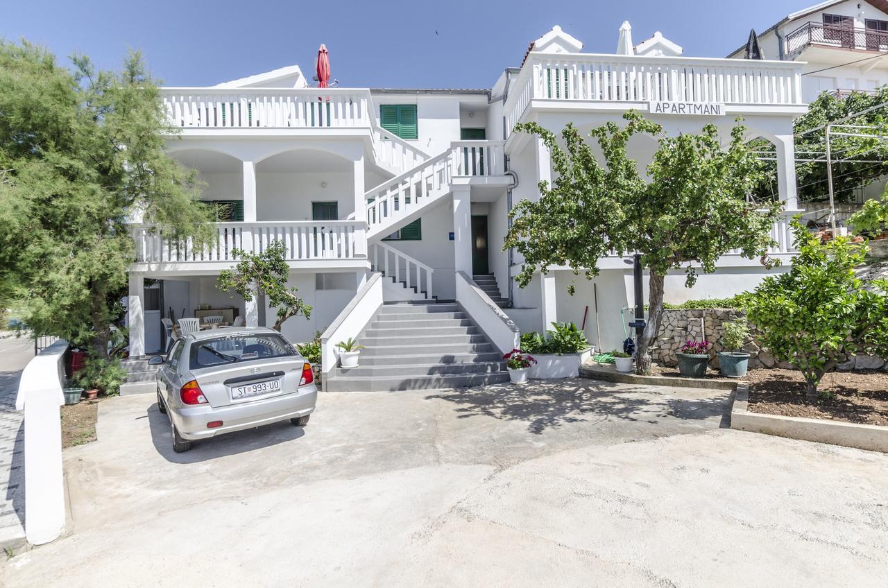 Apartments Olivera 로고즈니차 외부 사진